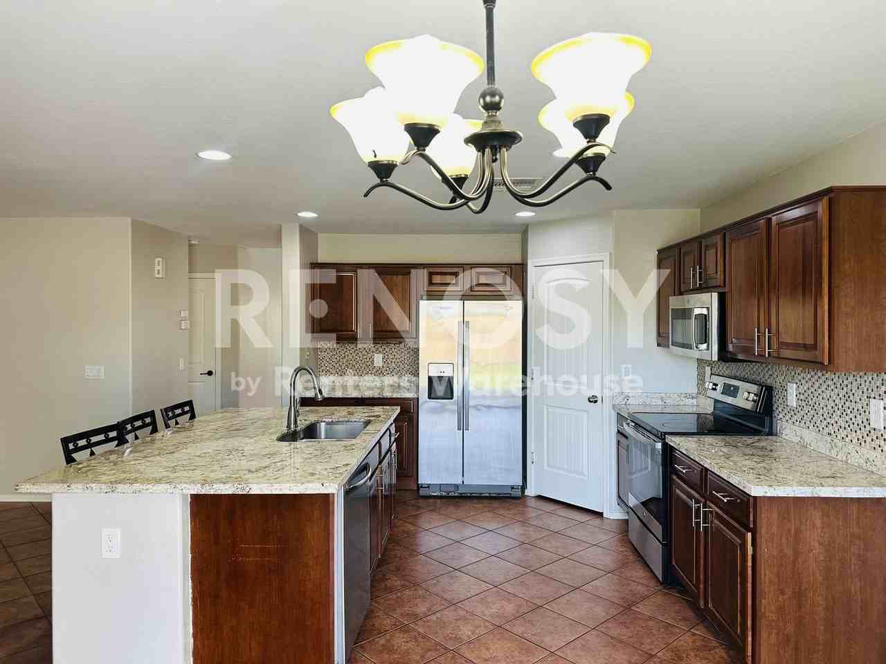 17464 W Caribbean Ln - Photo 6 of 23