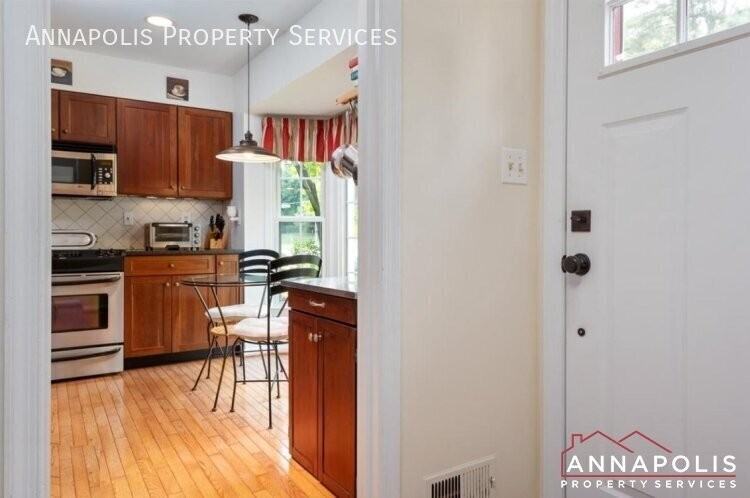 403 Bay Dale Dr - Photo 5 of 30