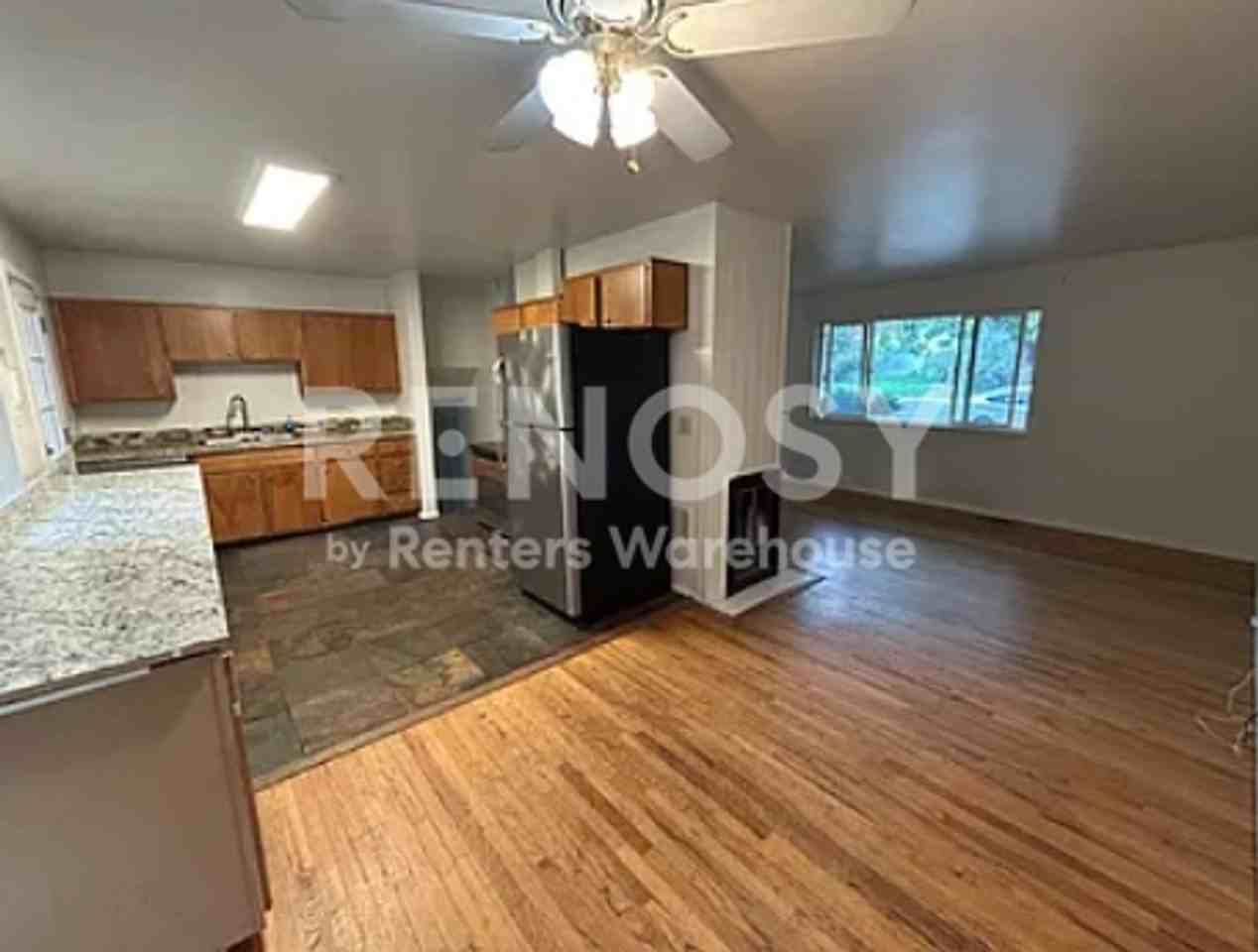 4565 Moorhead Ave - Photo 3 of 12