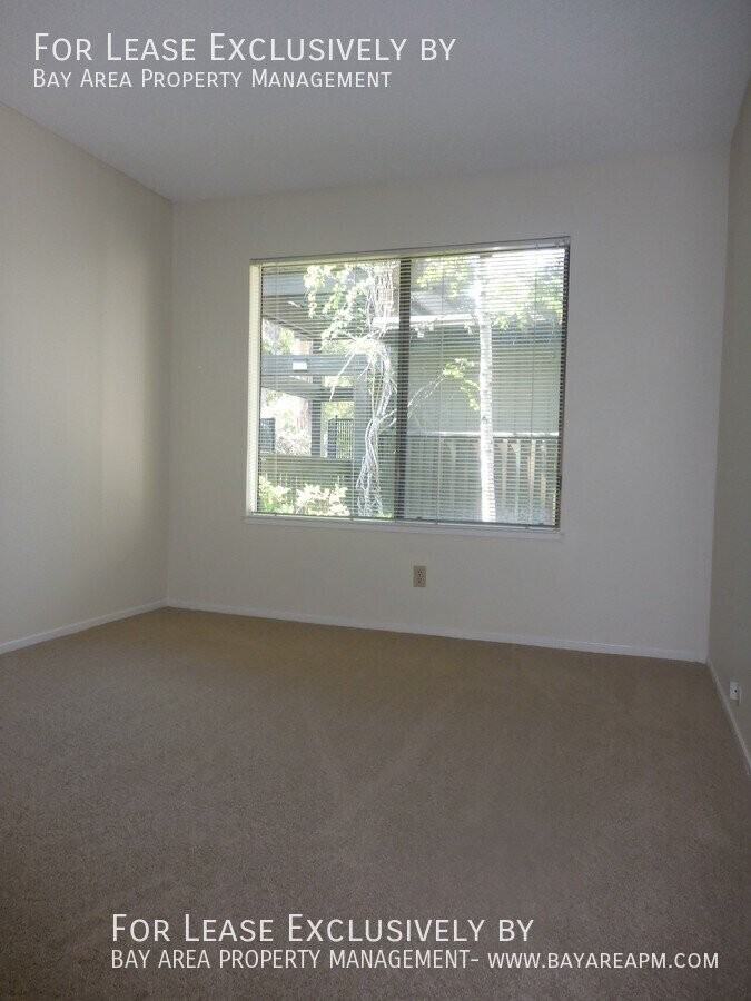 3323 La Mesa Dr #6 - Photo 7 of 16