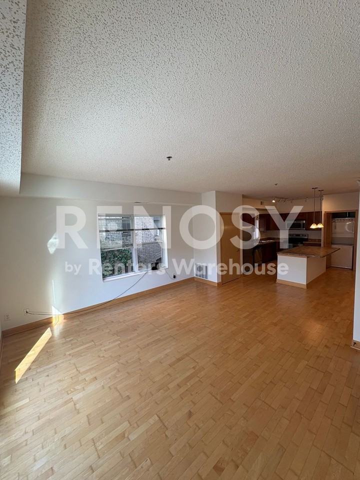 1805 3rd Ave S #202 - Photo 3 of 15