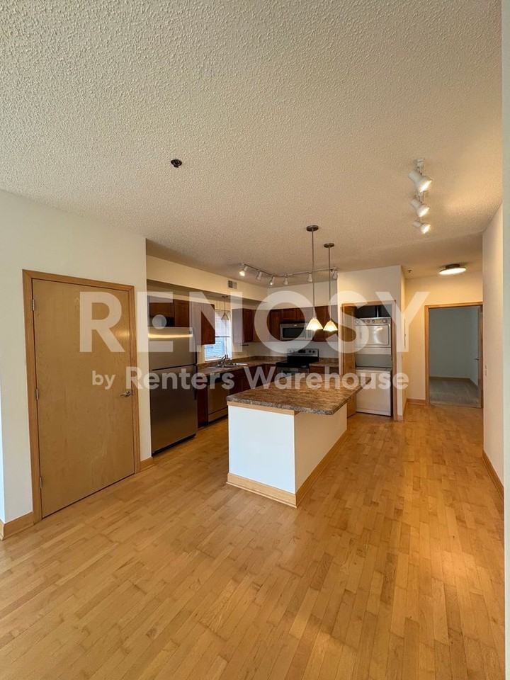 1805 3rd Ave S #202 - Photo 6 of 15