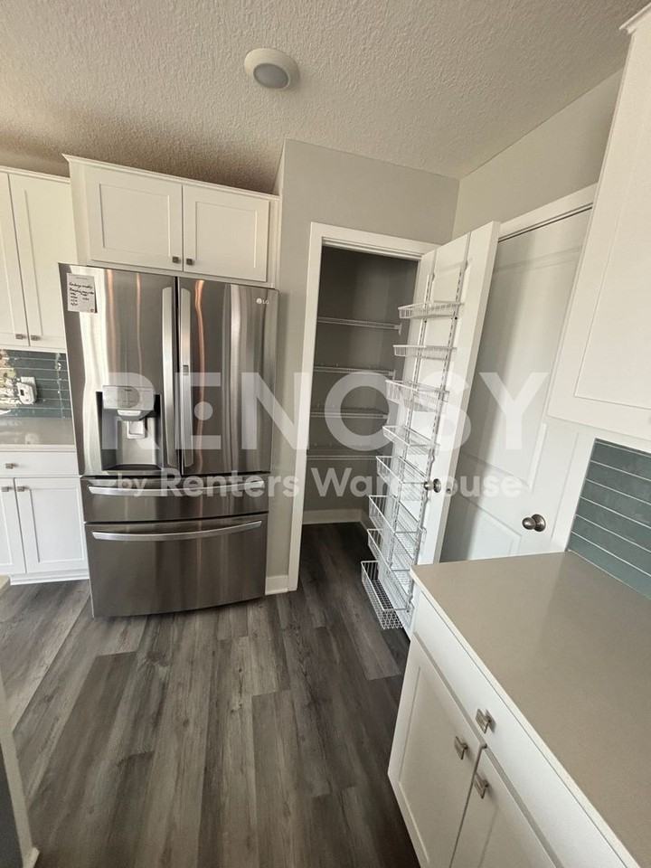 19379 136th Ave N - Photo 7 of 37