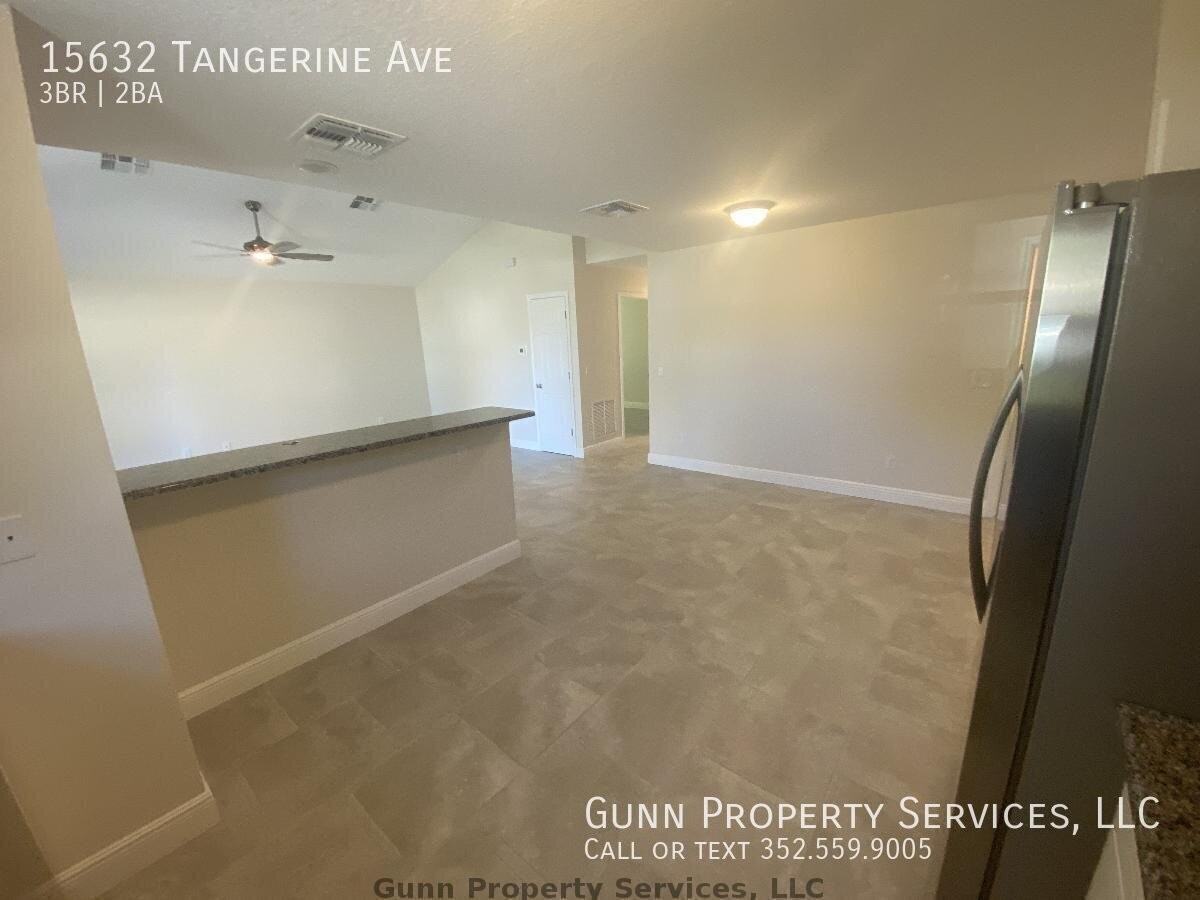 15632 Tangerine Ave - Photo 5 of 18