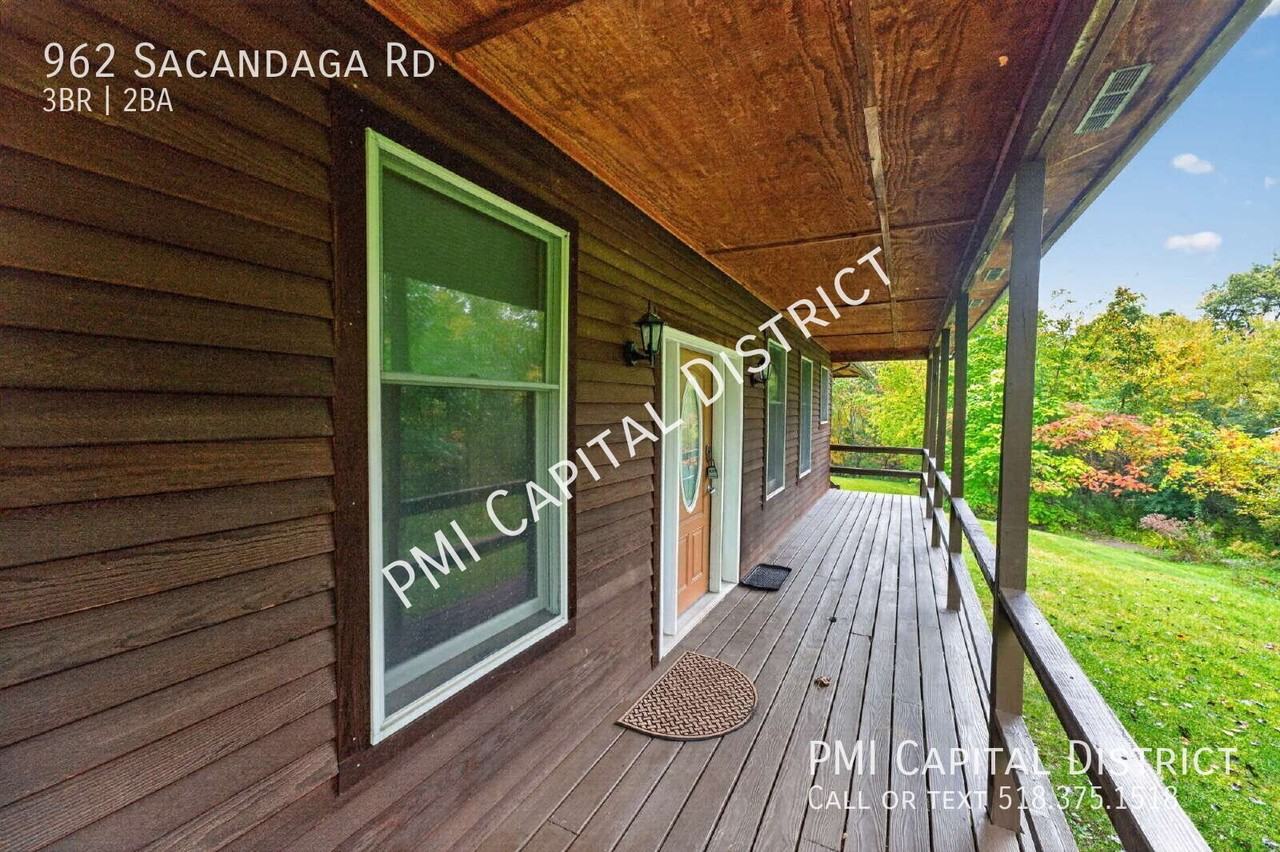 962 Sacandaga Rd - Photo 6 of 45