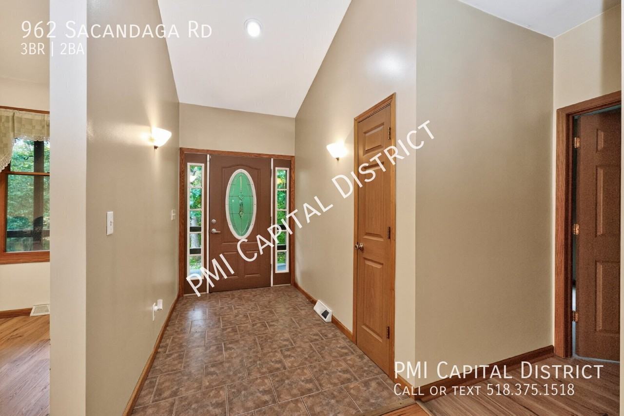 962 Sacandaga Rd - Photo 7 of 45