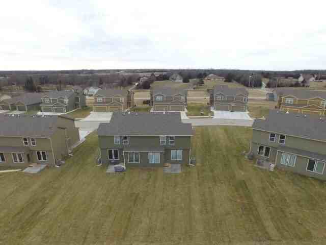 1231 Zarda Ln - Photo 4 of 18