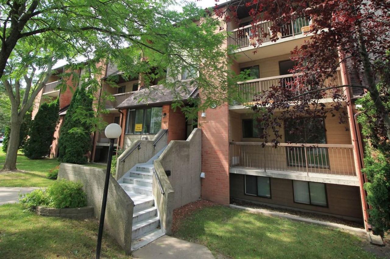 30 Hickory St E 103, Waterloo, ON N2J 3H7 3 Bedroom Apartment for