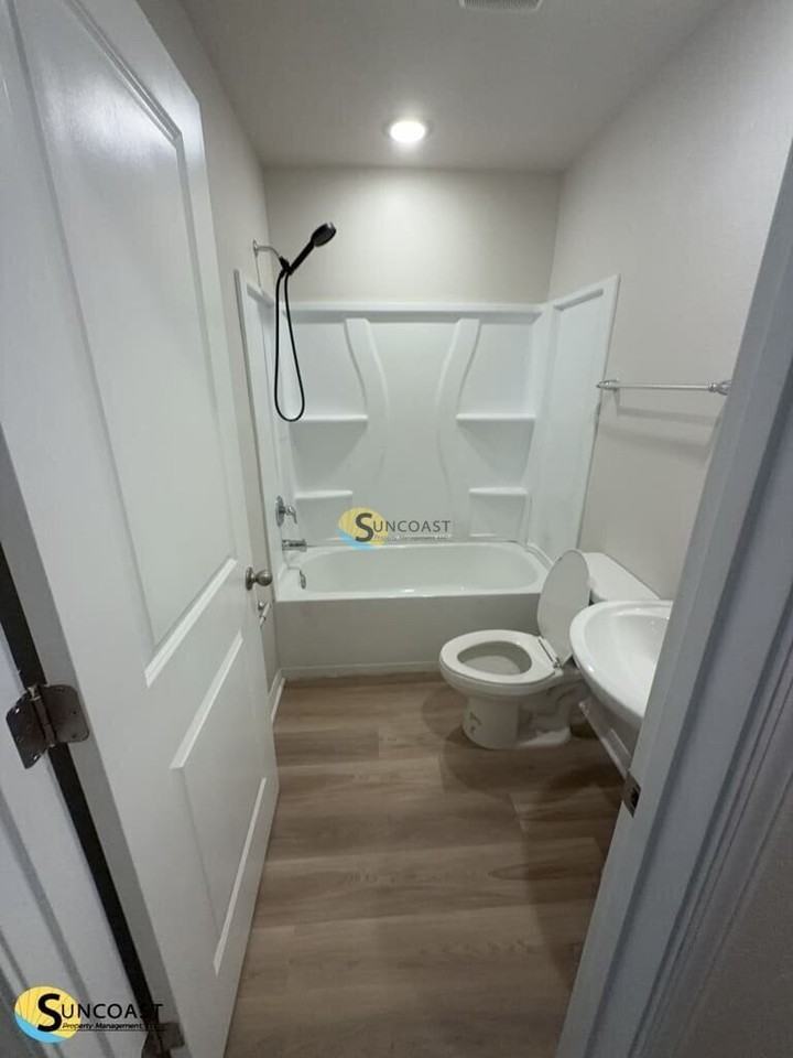 1329 Delmar St #2 - Photo 7 of 14