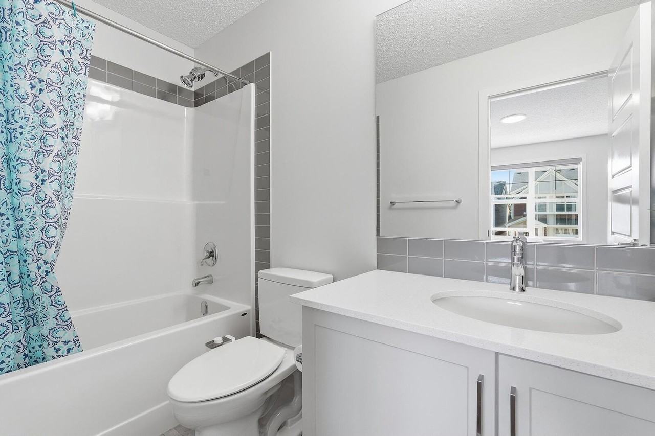 44 Amblefield Ave Nw - Photo 3 of 19