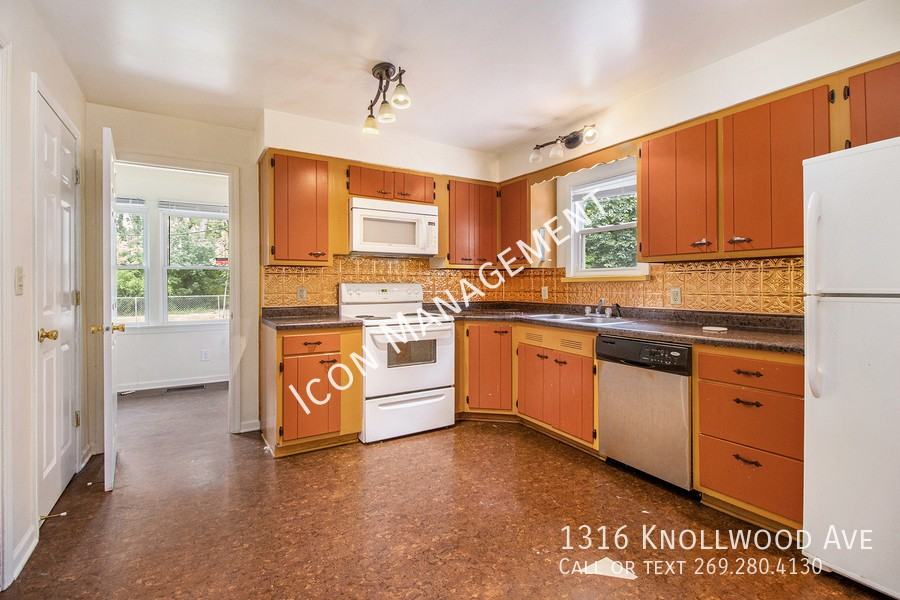 1316 Knollwood Ave #1316KNOLLW - Photo 5 of 18