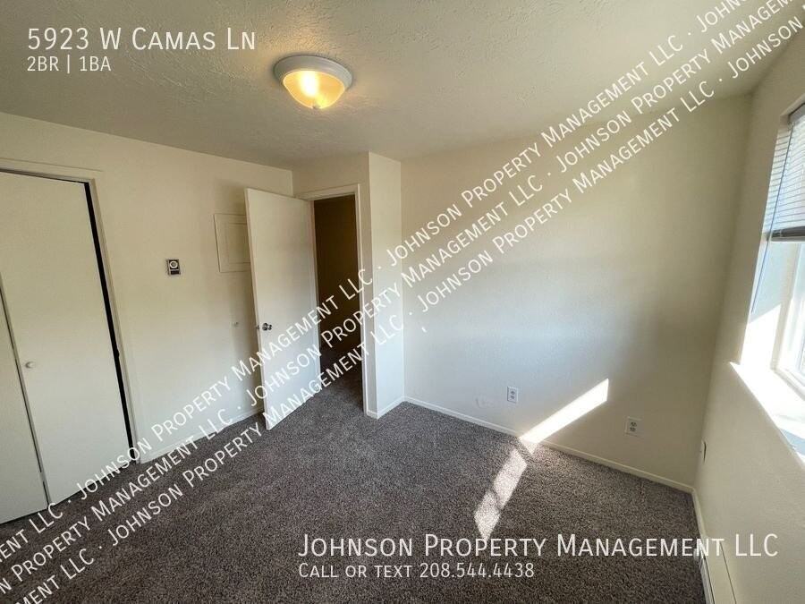 5923 W Camas Ln - Photo 7 of 14