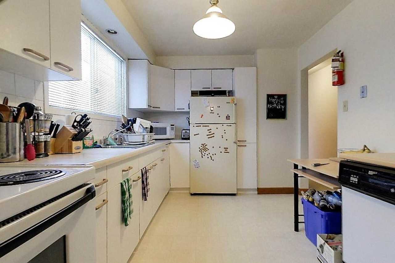 550 Mt Anne Dr - Photo 2 of 4