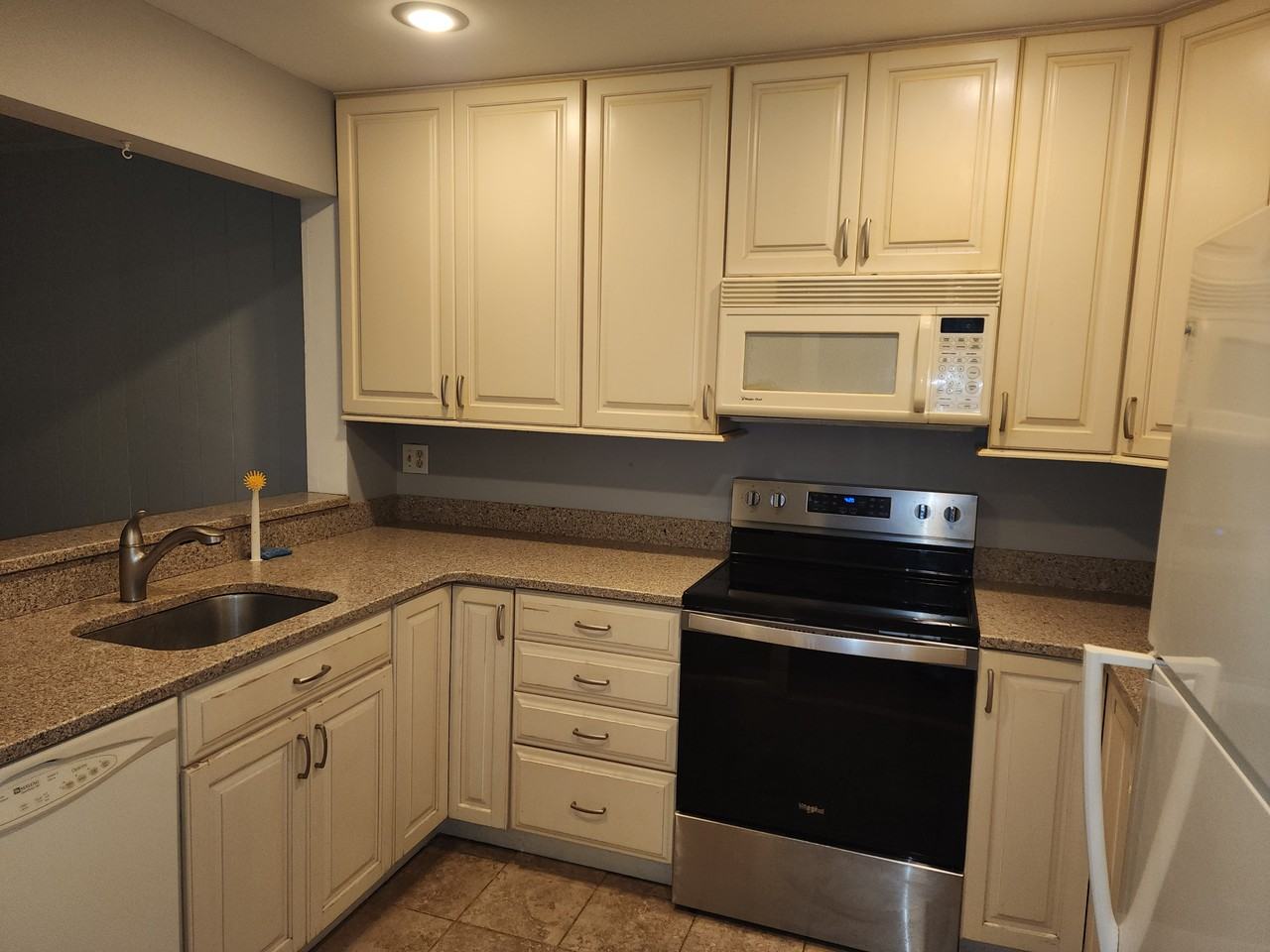 6022 Old Landing Way - Photo 5 of 18