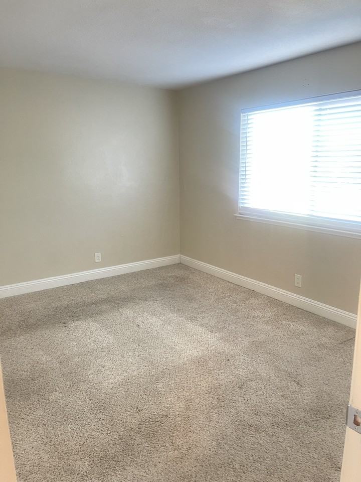 5615 Revelstok Dr #2 - Photo 5 of 7