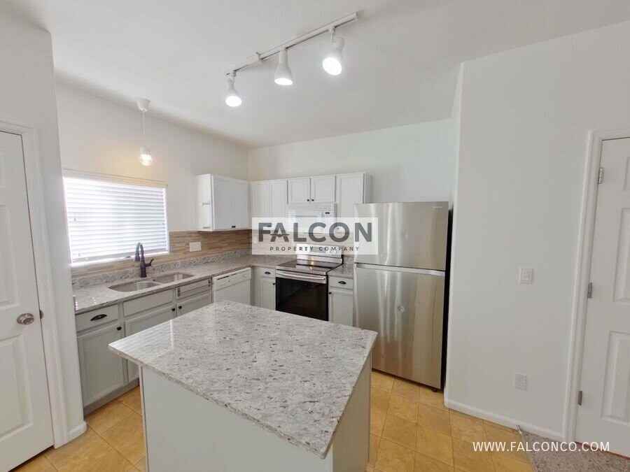 7788 Sandy Springs Pt - Photo 4 of 16
