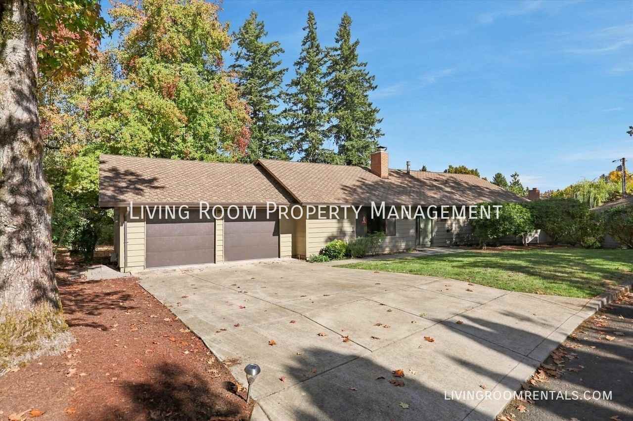 4925 Sw Evelyn St - Photo 2 of 15