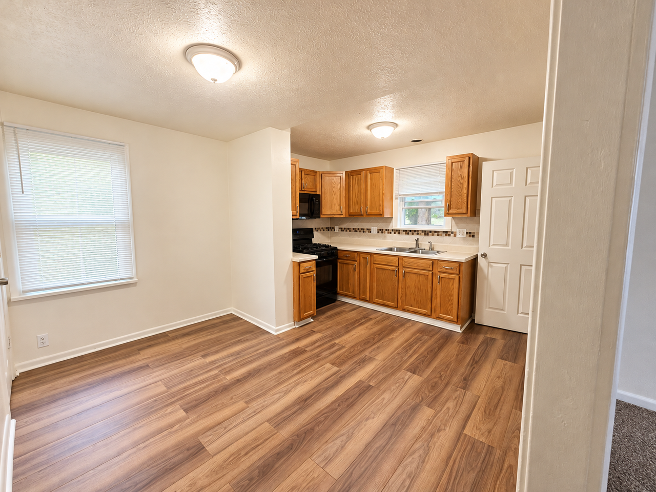 490 Tompkins Ave #NA - Photo 2 of 7