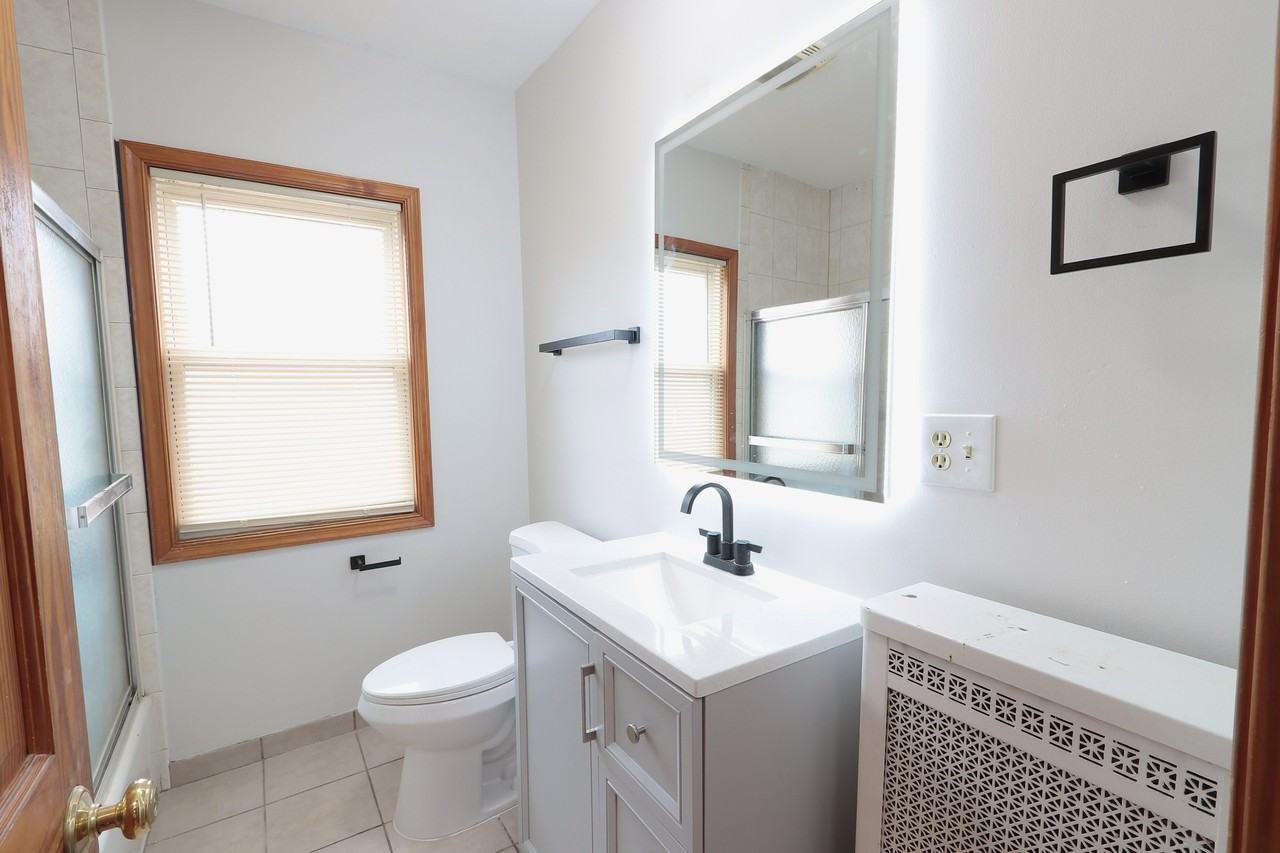 2415 W North Shore Ave #2E - Photo 6 of 19