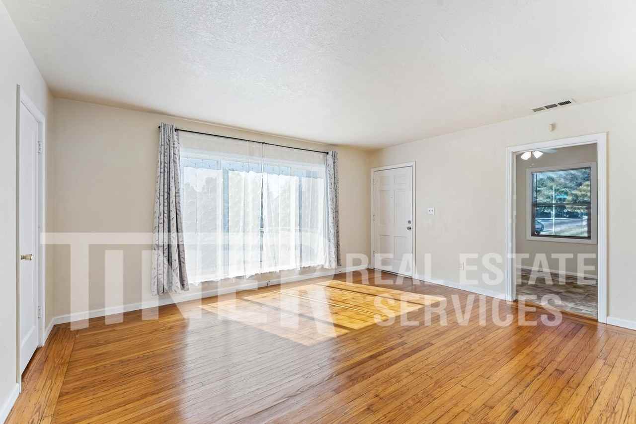 2317 24th Ave - Photo 7 of 21