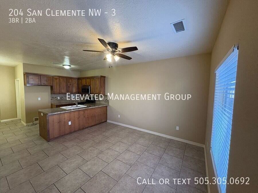 204 San Clemente Ave Nw #3 - Photo 2 of 23