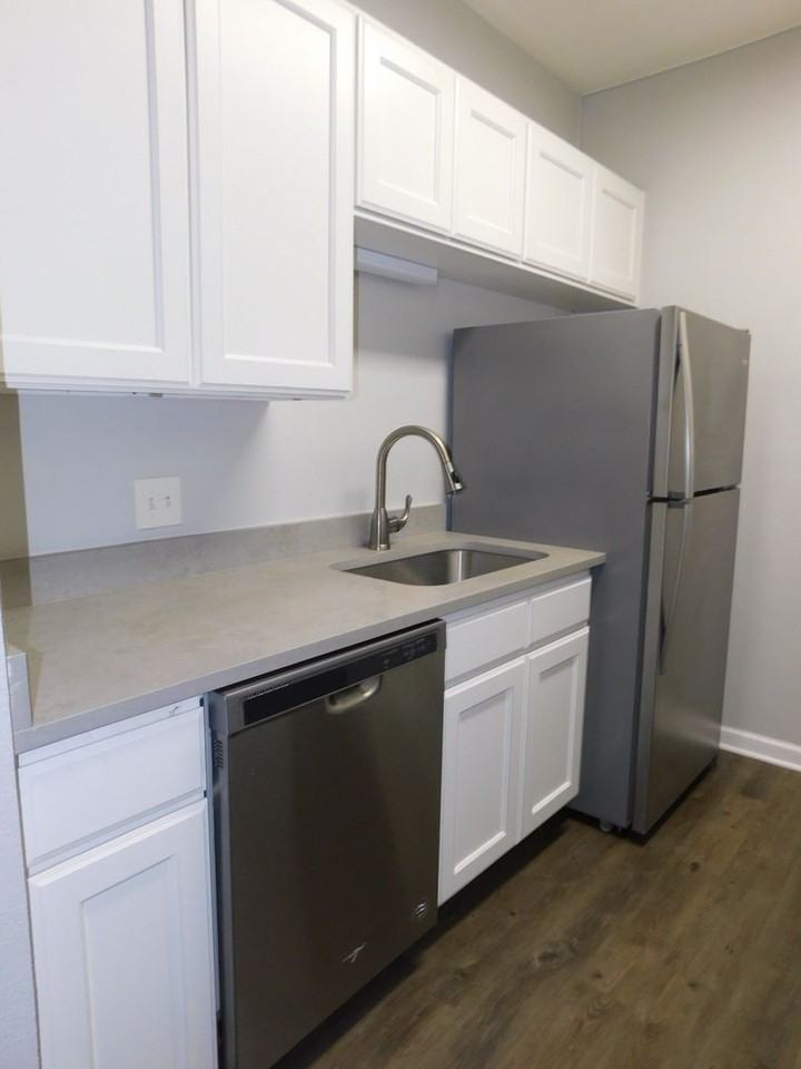 12166 Metric Blvd #131 - Photo 4 of 8