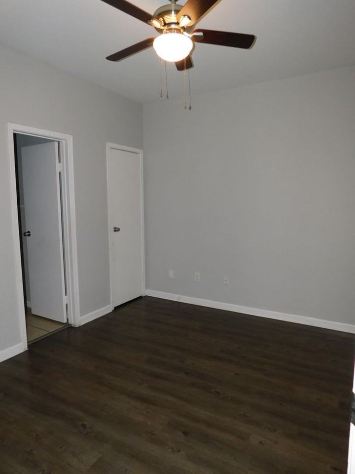 12166 Metric Blvd #131 - Photo 6 of 8