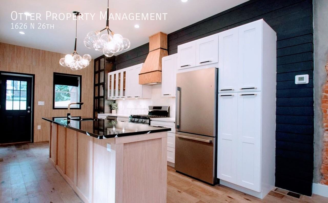 1626 N 26th St - Photo 5 of 50