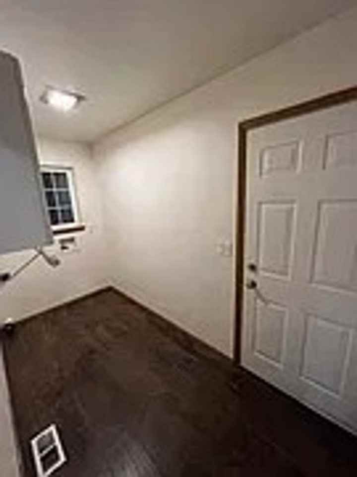 1217 S Lakeland Dr - Photo 4 of 6