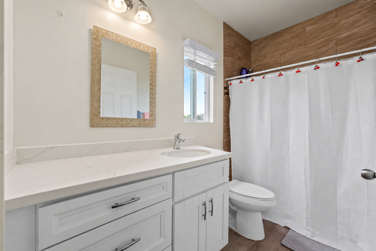 5394 Redding Rd - Photo 3 of 14
