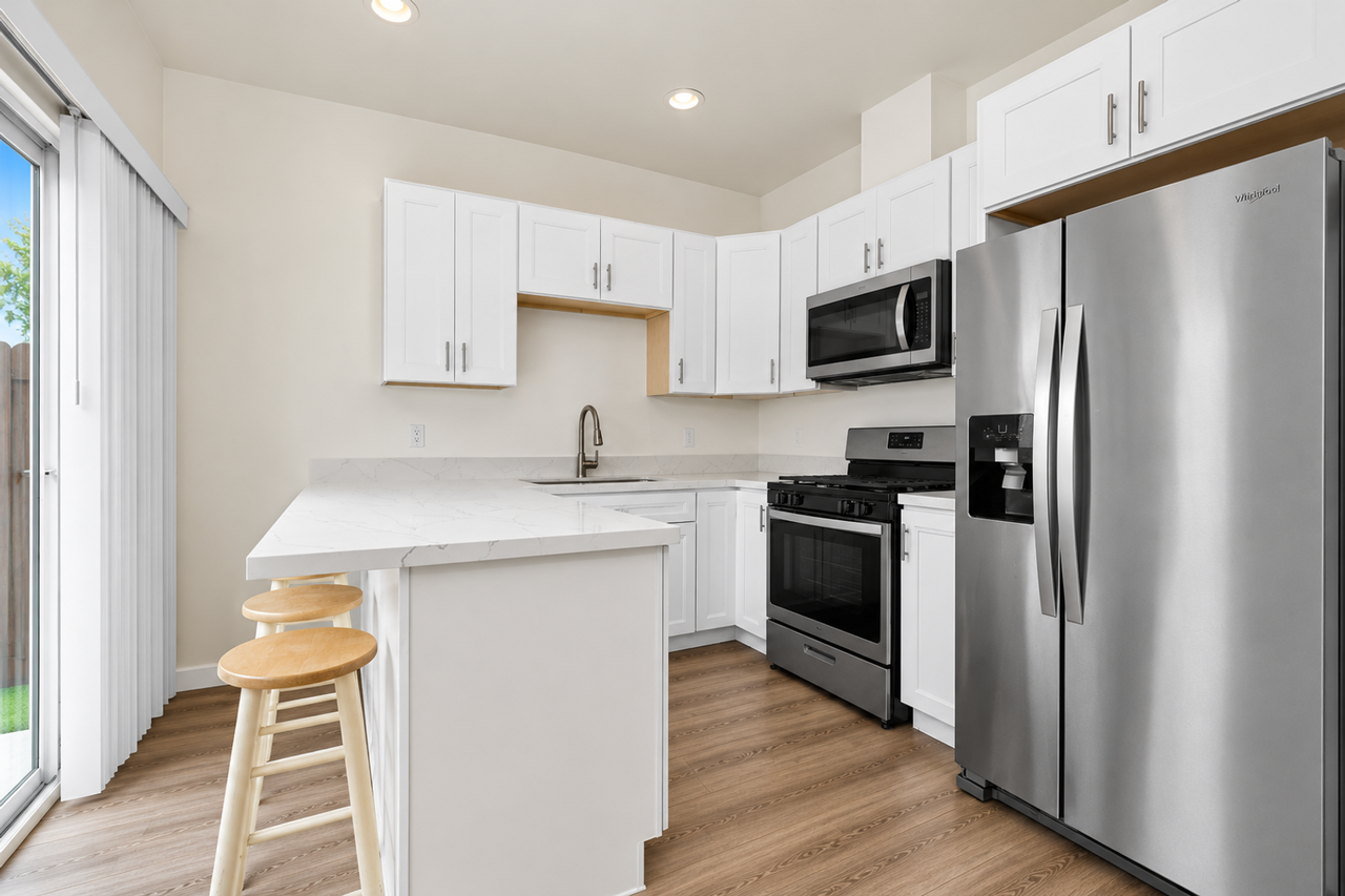 5394 Redding Rd - Photo 5 of 14