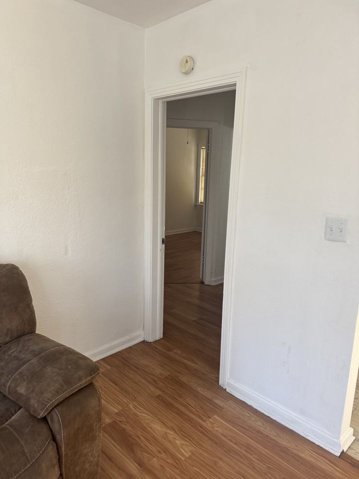 23 S San Remo Ave #23 - Photo 6 of 8