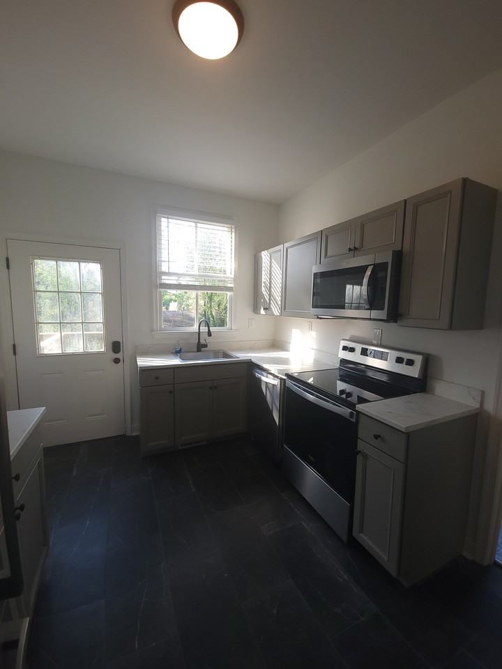 707 14th St #NA - Photo 3 of 11