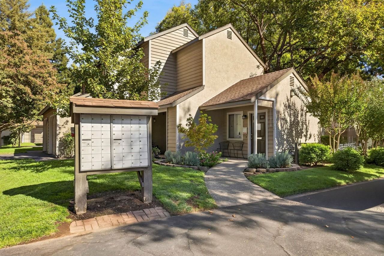 2 Bedroom Townhome for Rent in Chico CA | Attached Garage, In - Photo 6 of 20