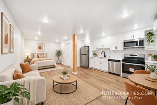 1027 1/2 N Gardner St - Photo 1 of 1