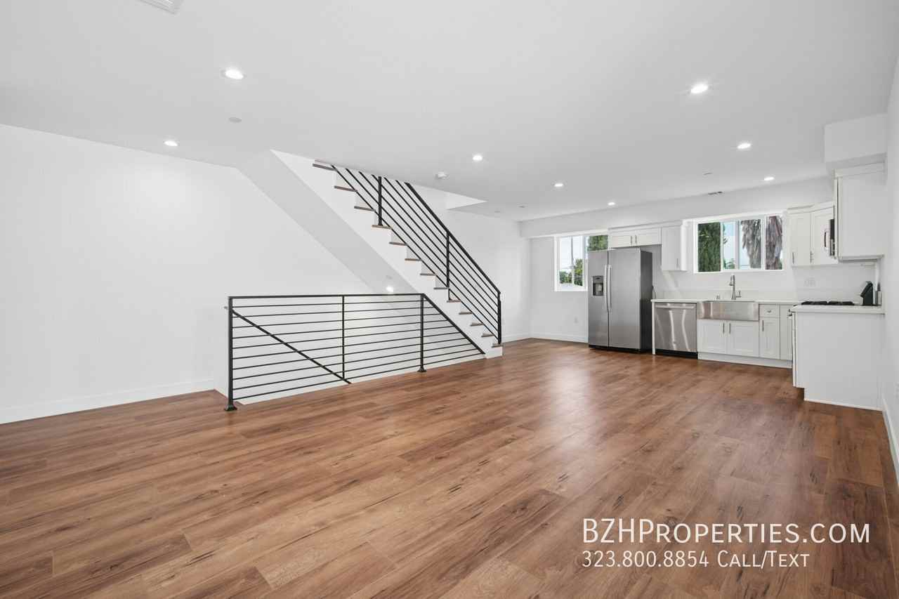 6336 Beck Ave ## 2 - Photo 3 of 50