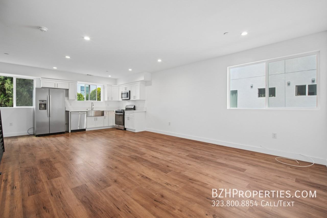 6336 Beck Ave ## 2 - Photo 6 of 50