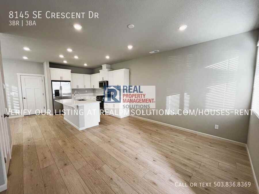 8145 Se Crescent Dr - Photo 3 of 47