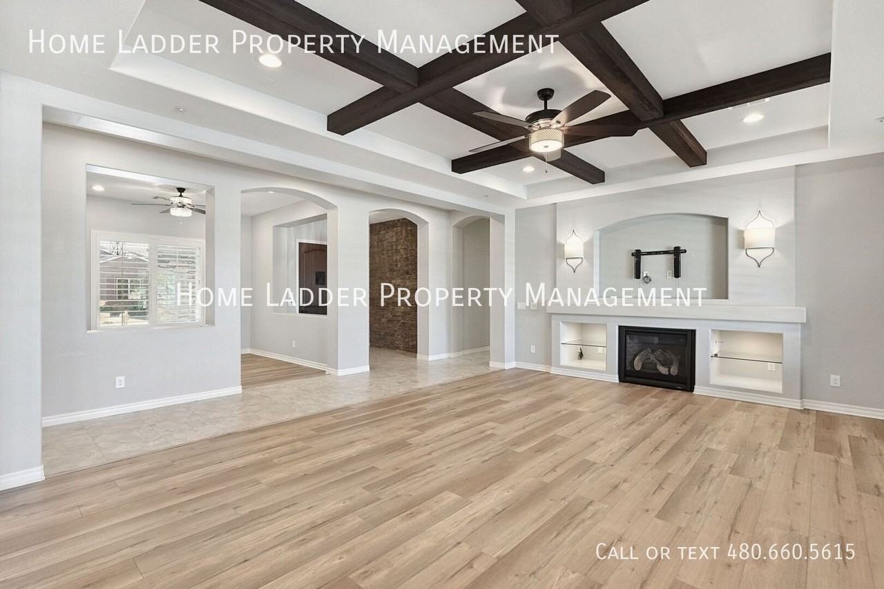 22066 E Duncan Ct - Photo 4 of 35