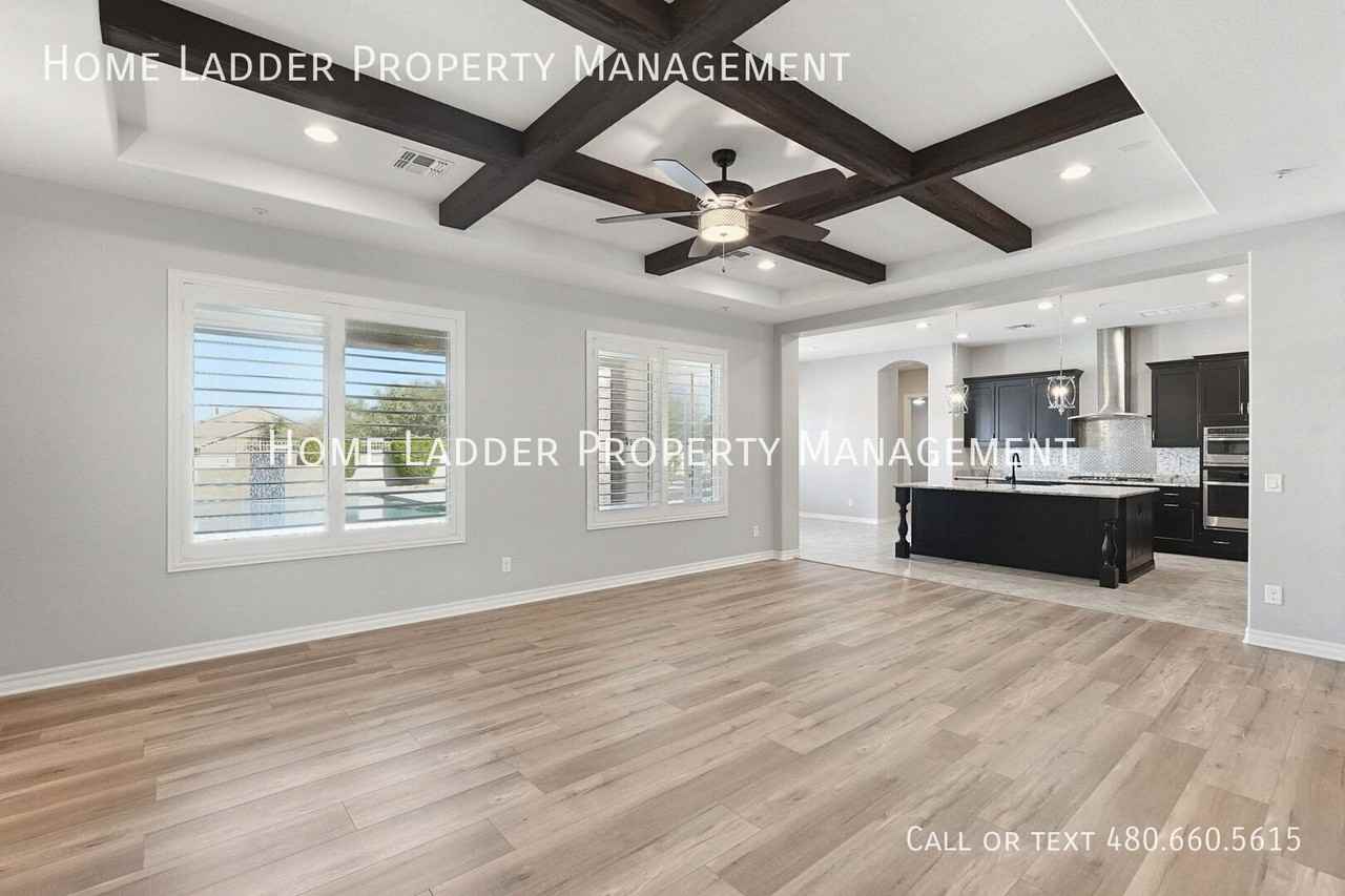 22066 E Duncan Ct - Photo 5 of 35