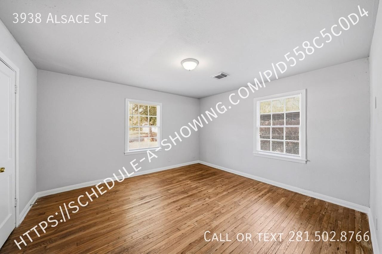 3938 Alsace St - Photo 2 of 12