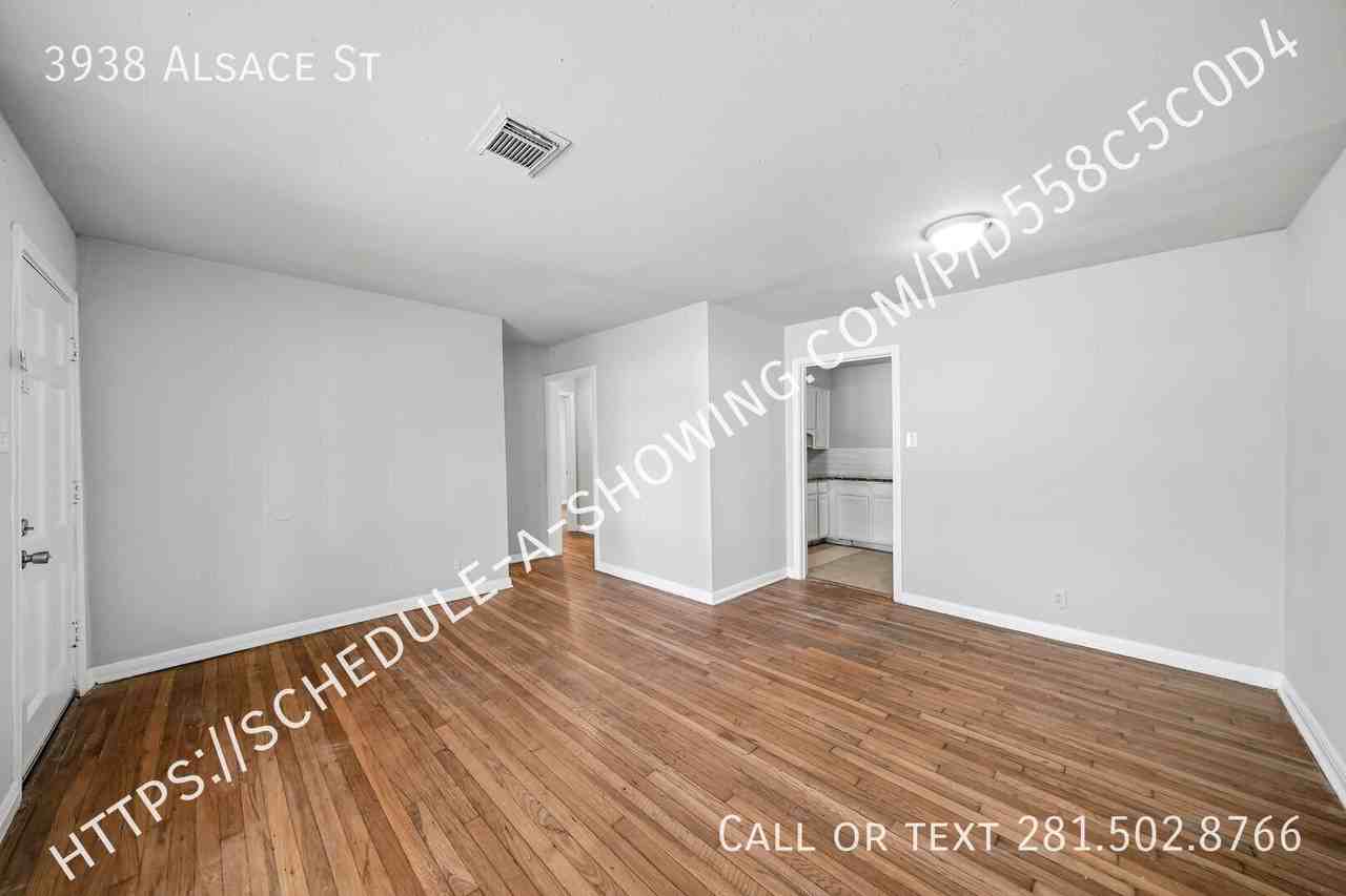 3938 Alsace St - Photo 5 of 12