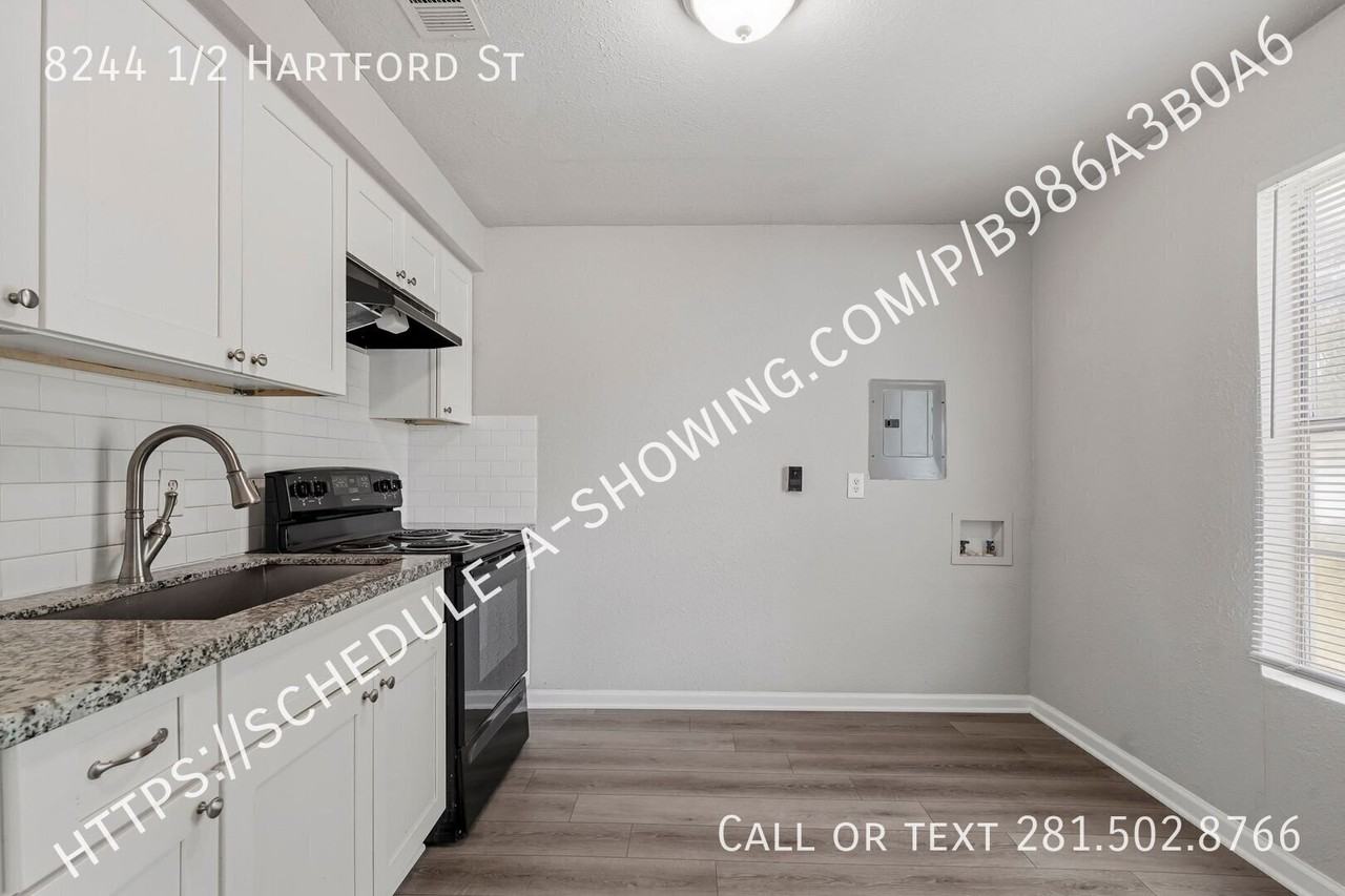 8244 1/2 Hartford St - Photo 5 of 12