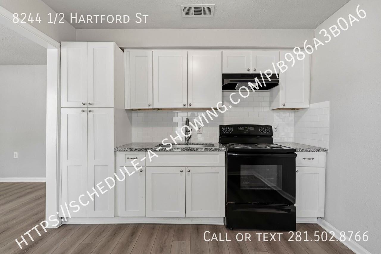 8244 1/2 Hartford St - Photo 6 of 12