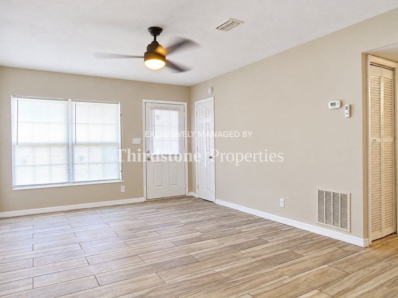 9292 Greenleaf Rd - Photo 2 of 25