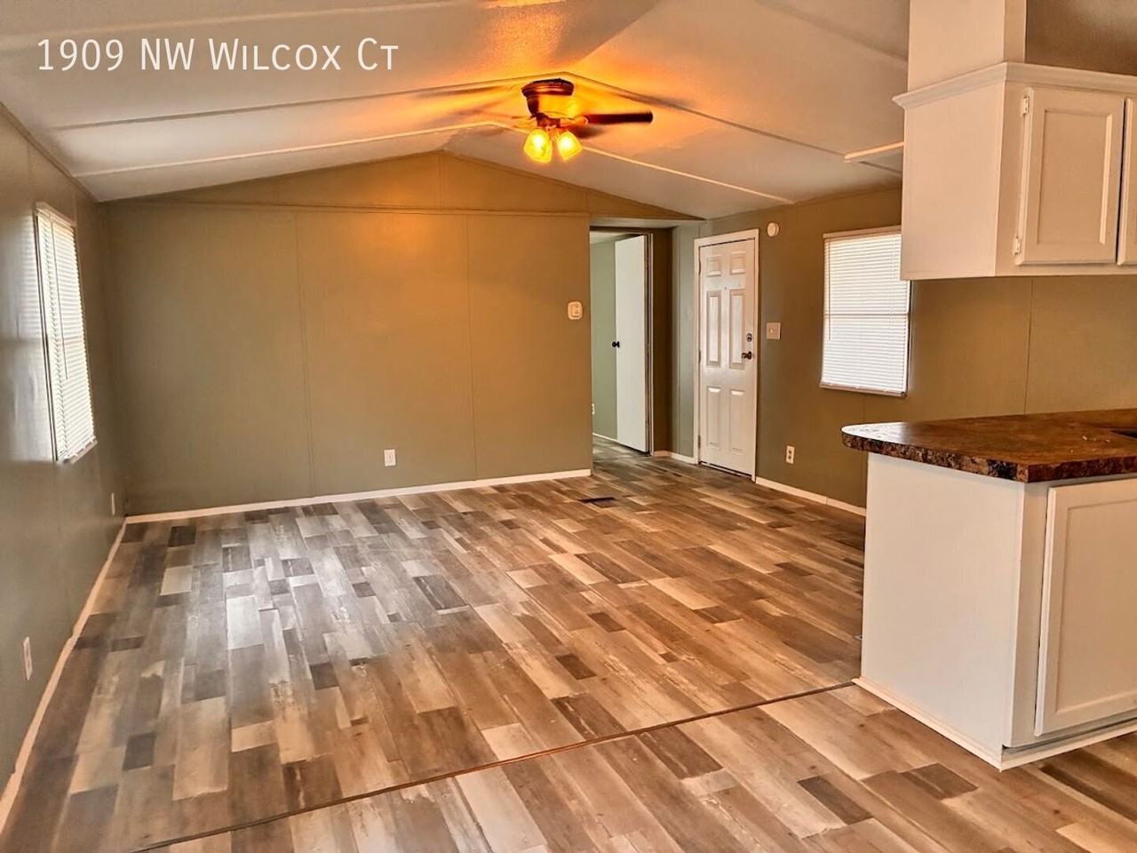 1909 Nw Wilcox Ct - Photo 6 of 17
