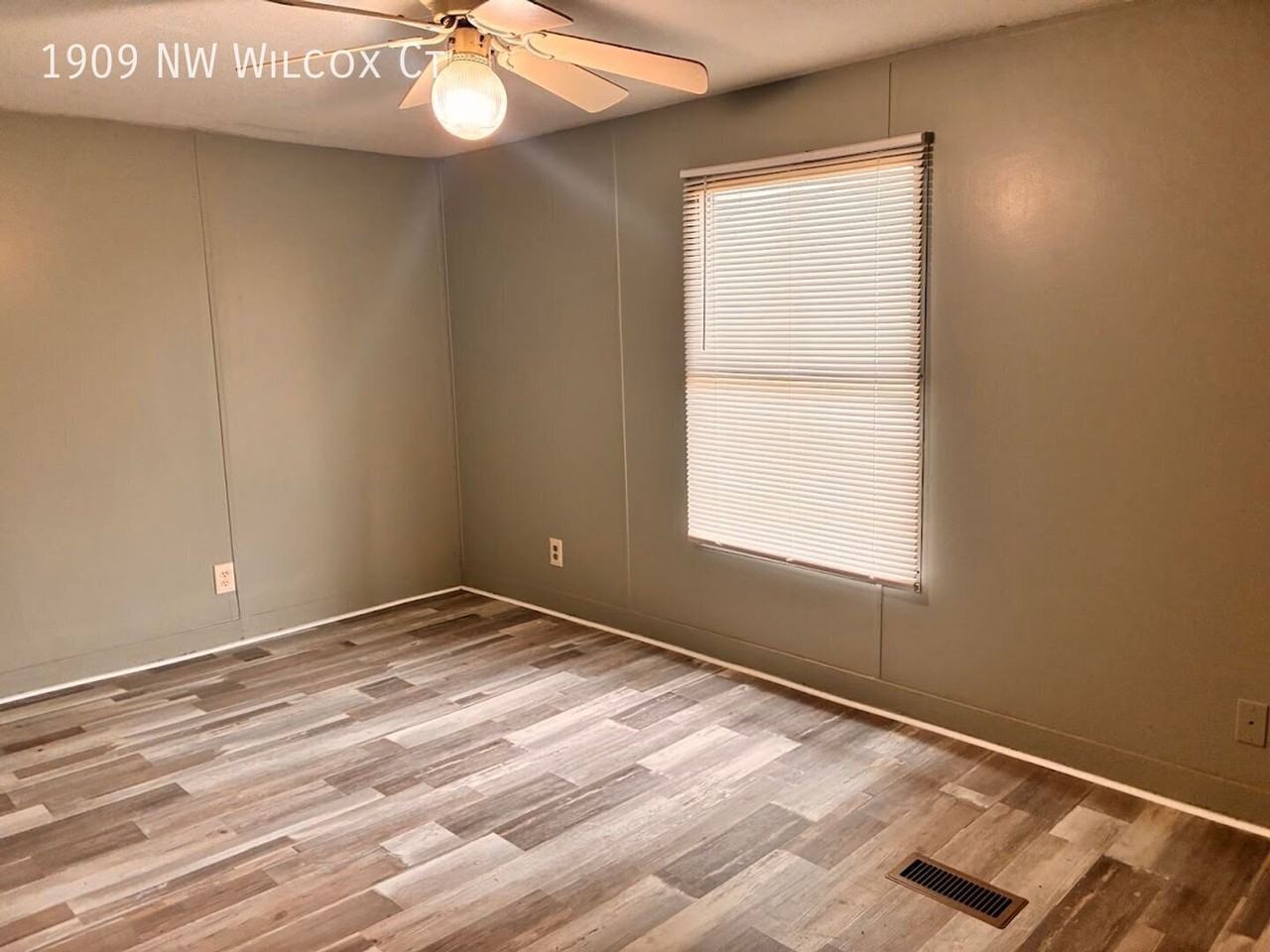 1909 Nw Wilcox Ct - Photo 7 of 17