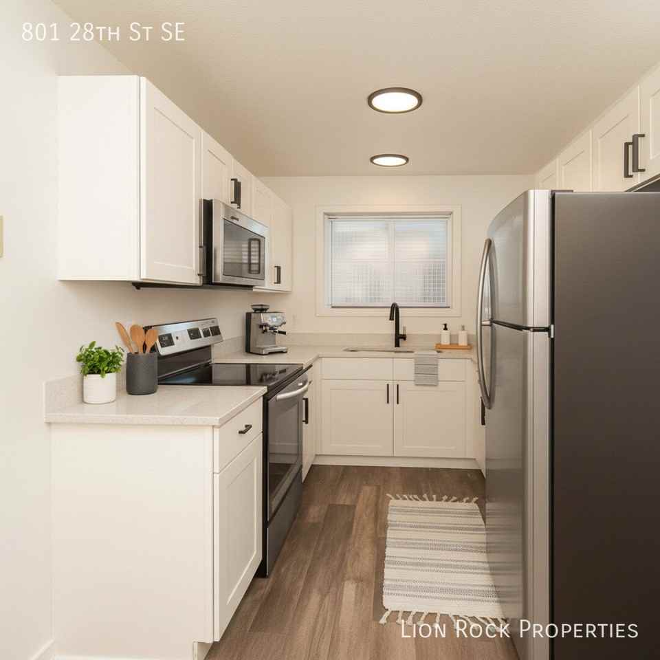 801 28th St Se - Photo 3 of 29