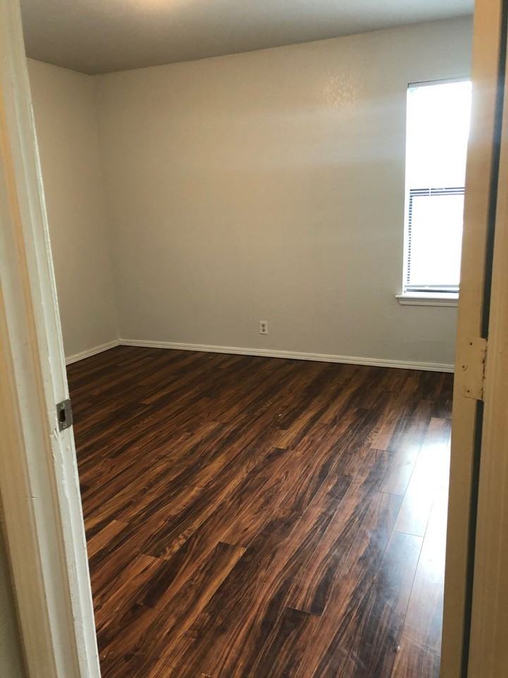 2904 S Juniper Ave - Photo 5 of 15