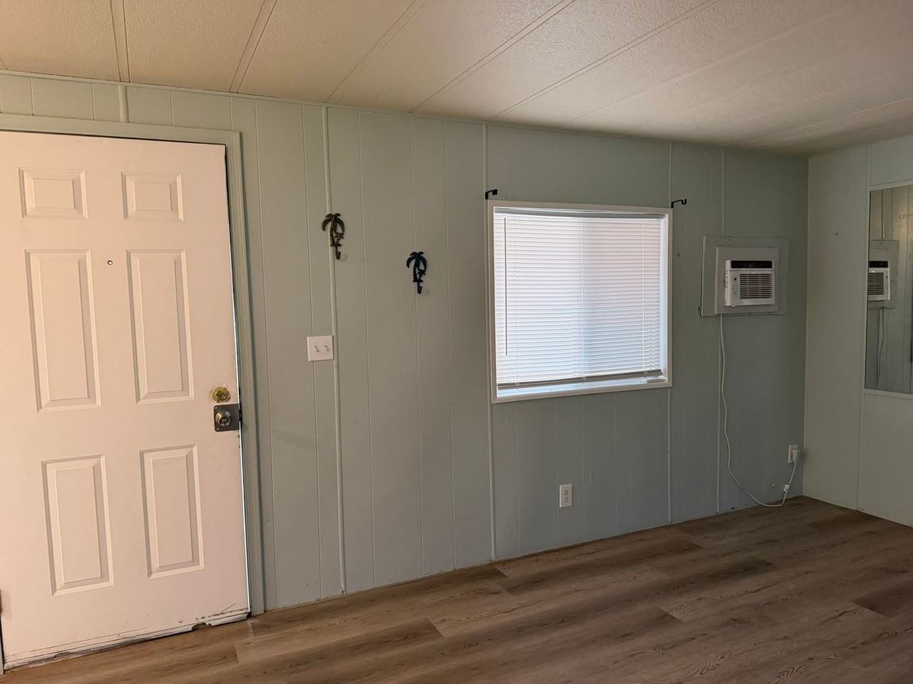 693 Stahlman Dr - Photo 5 of 19